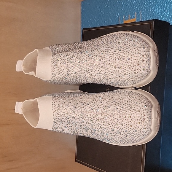 AZALEA WANG DIAMOND SNEAKER - Picture 2 of 7